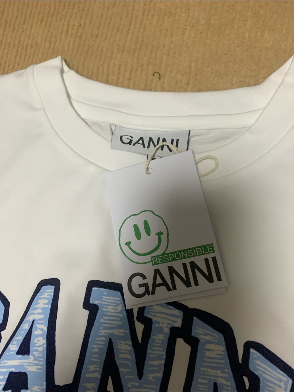 Ganni White Short Sleeve Tee with Navy Logo and Tan Pearl Shell - Picture 3 of 6